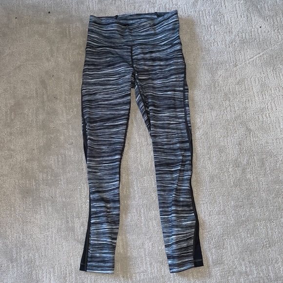 lululemon train times 7/8 tight sz 6 - Picture 6 of 7
